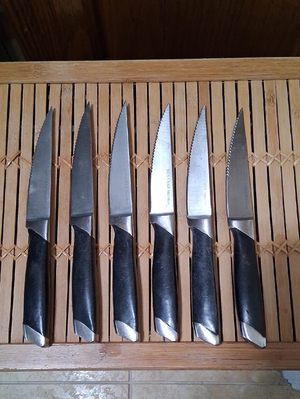 Set of 6 Serrated Steak Knives - Black Handles